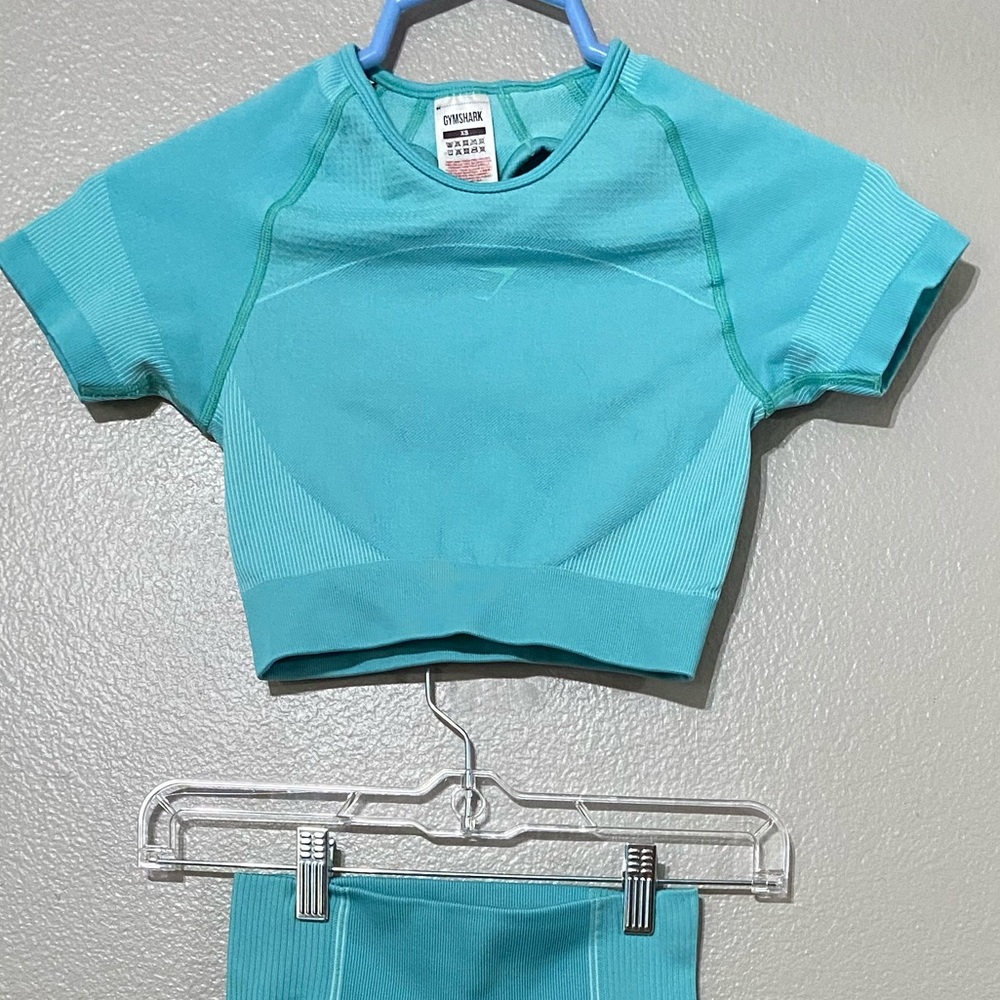 Gymshark ultra seemless crop top and leggings